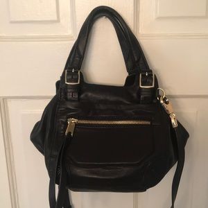 FLASH SALE! 100% leather Cynthia Rowley satchel